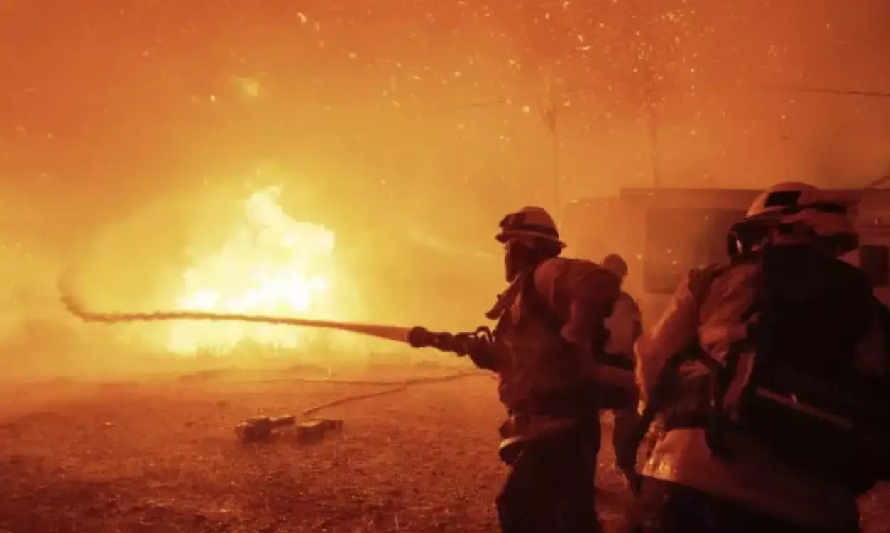 Hughes fire forces school closures in Los Angeles as blaze intensifies