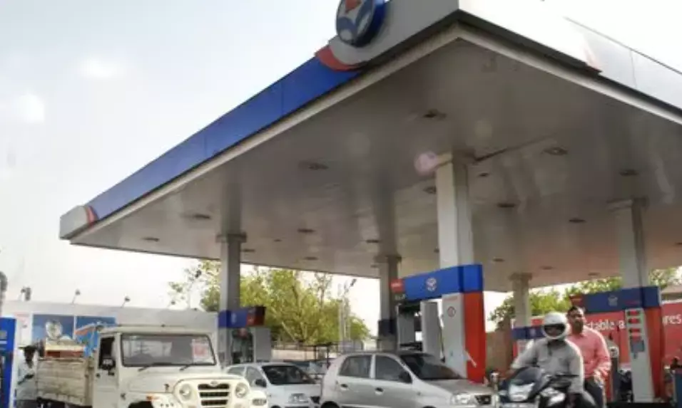 HPCLs net profit soars to ₹3,023 crore; should you invest?