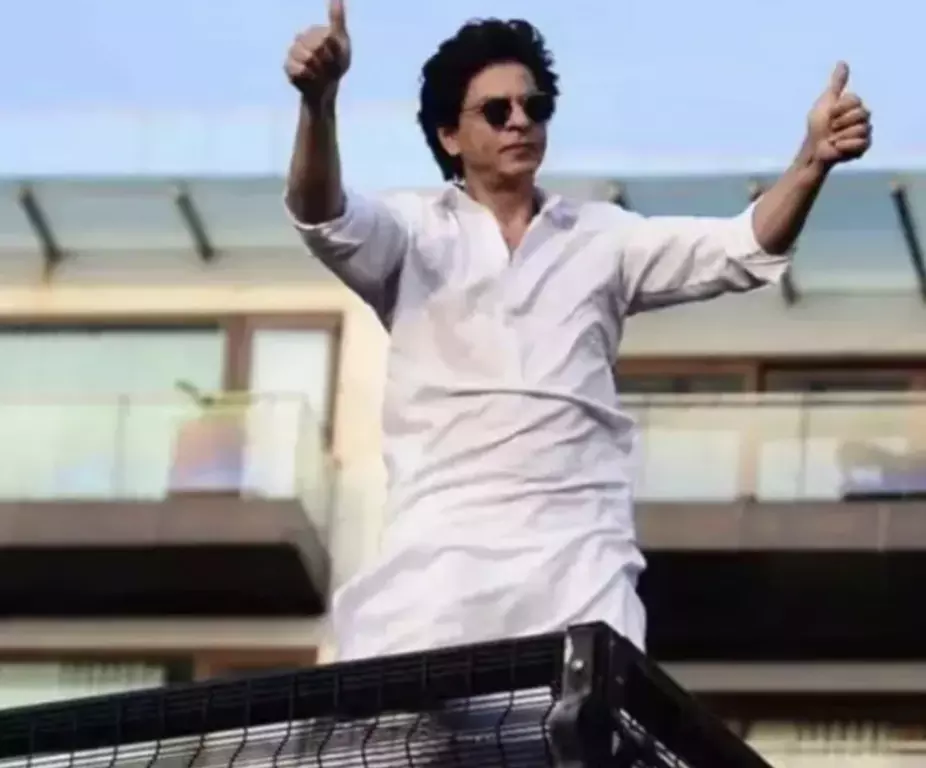 Shah Rukh Khan set to receive Rs 9 crore refund from Maharashtra Government over bungalow Mannats land fees Shah Rukh Khan set to receive Rs 9 crore refund from Maharashtra Government over bungalow Mannats land fees