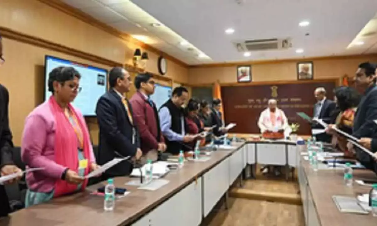 Jitan Ram Manjhi Administers Pledge On TB Mukt Bharat