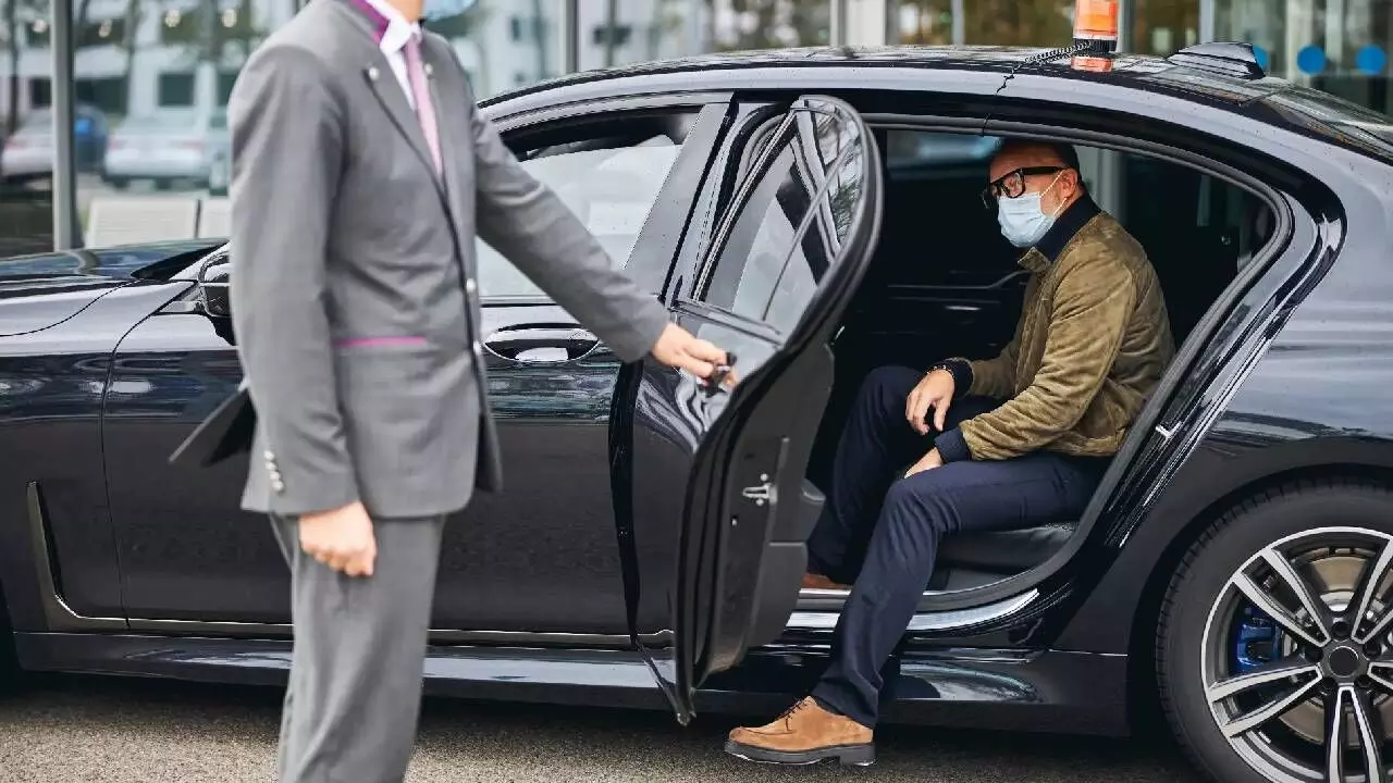 Experience Riyadh Like Never Before: Premium Chauffeur Services Experience Riyadh Like Never Before: Premium Chauffeur Services