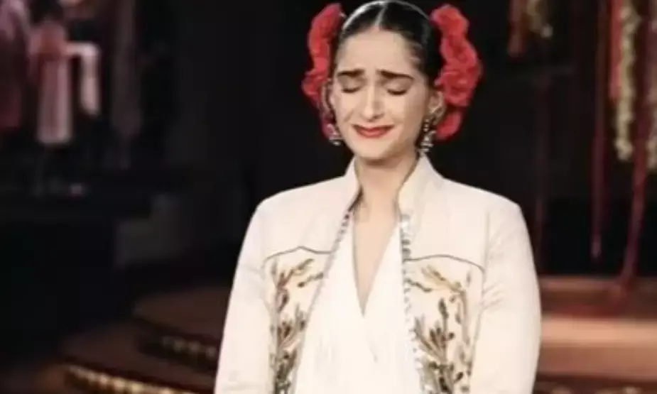 Why did Sonam Kapoor burst Into tears at a fashion show?