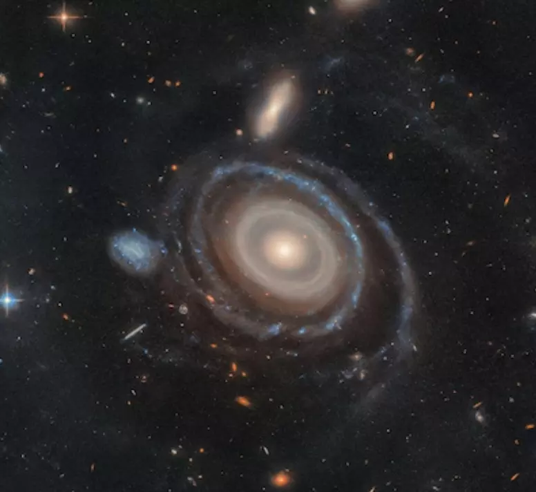 Hubble Telescope uncovers enormous ‘Bullseye’ galaxy with nine mysterious rings Hubble Telescope uncovers enormous ‘Bullseye’ galaxy with nine mysterious rings