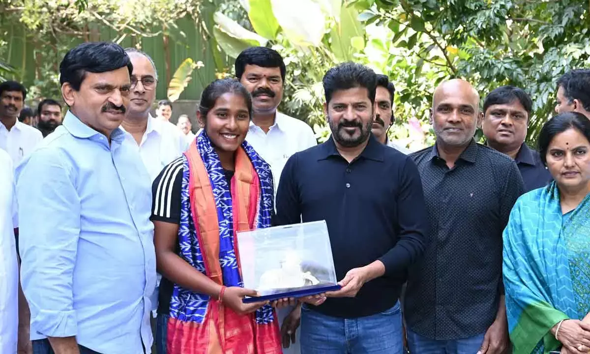 CM Revanth Announces Rs 1 Cr For Cricketer Trisha