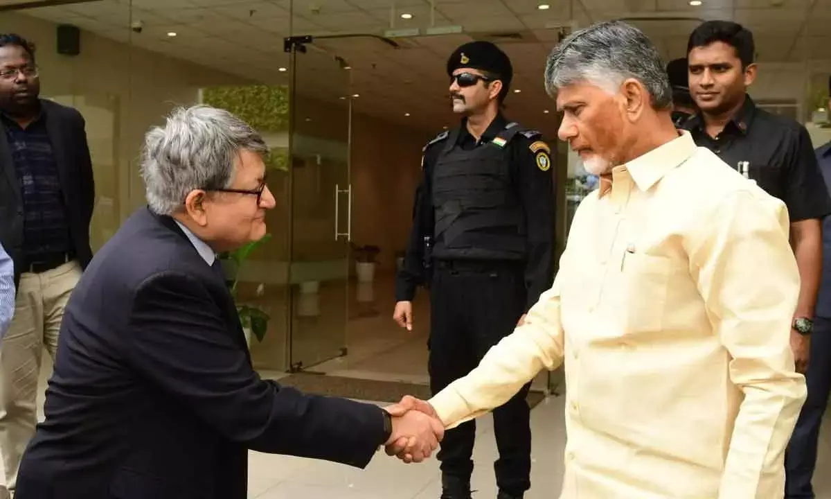 AP CM Briefs Niti Aayog About Swarnandhra Vision