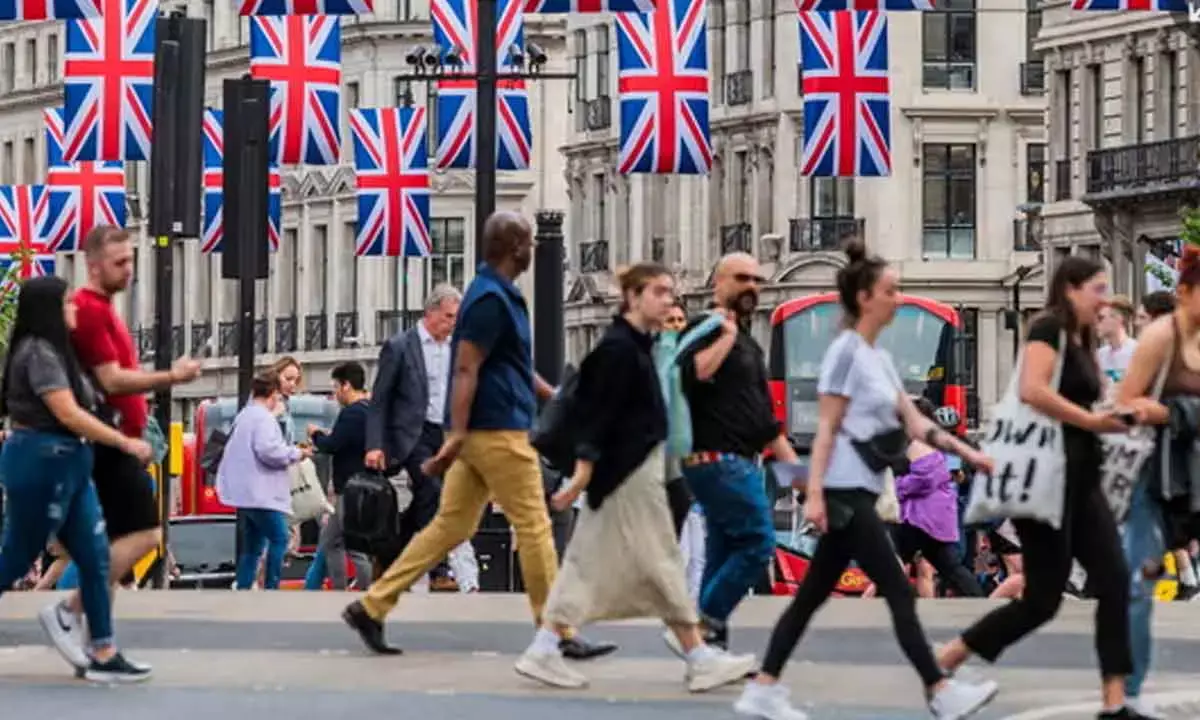 UK Economy Ekes Out Modest Growth After Strong Dec 2024