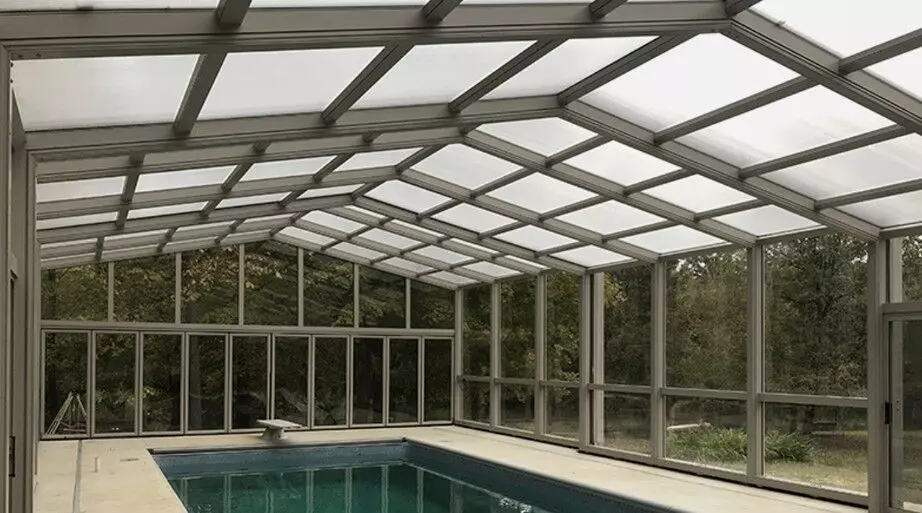 Swimming Pool Enclosures vs. Pool Covers: Which Is Right for You? Swimming Pool Enclosures vs. Pool Covers: Which Is Right for You?