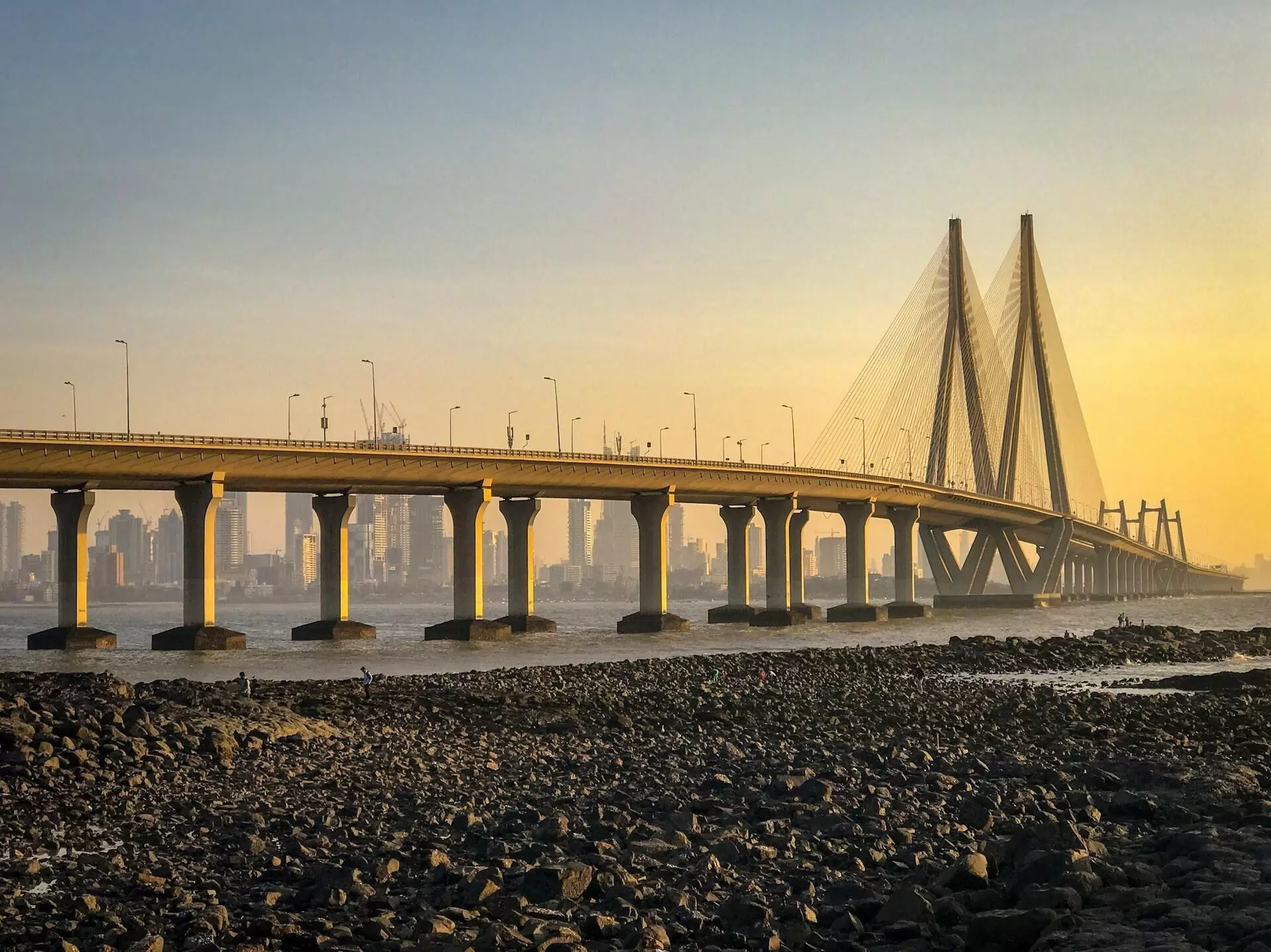From Mumbai Airport to Pune Business District: Transport Options From Mumbai Airport to Pune Business District: Transport Options