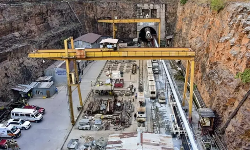 Telangana Tunnel Collapse: No communication with trapped workers, army joins rescue operation