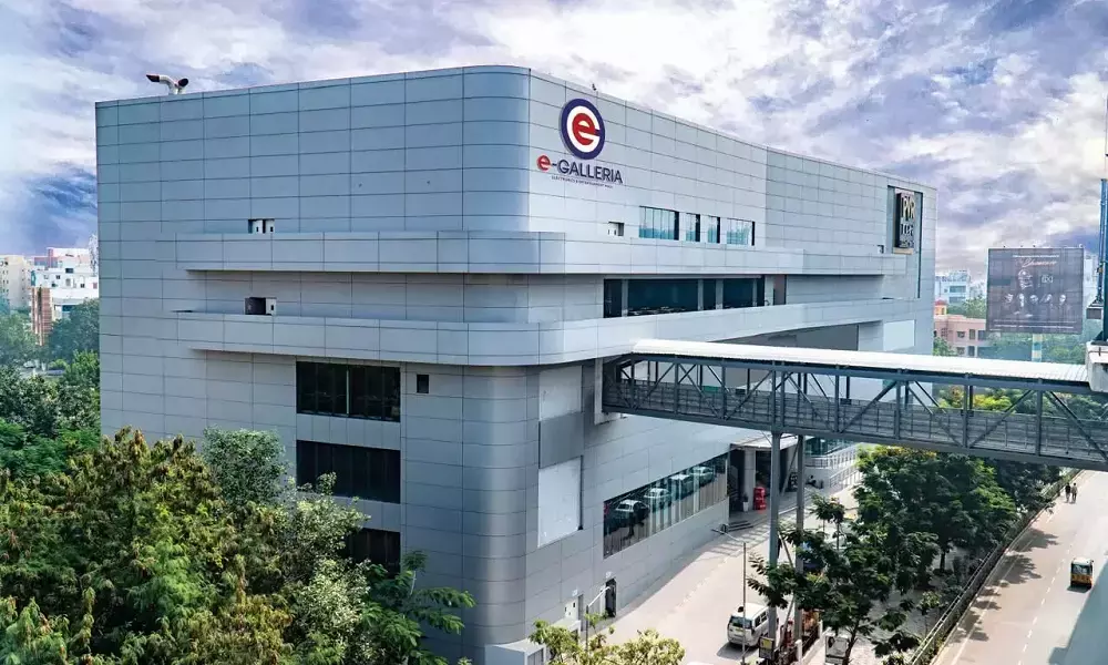 Skywalks from Metro Stations to Commercial, Residential Complexes