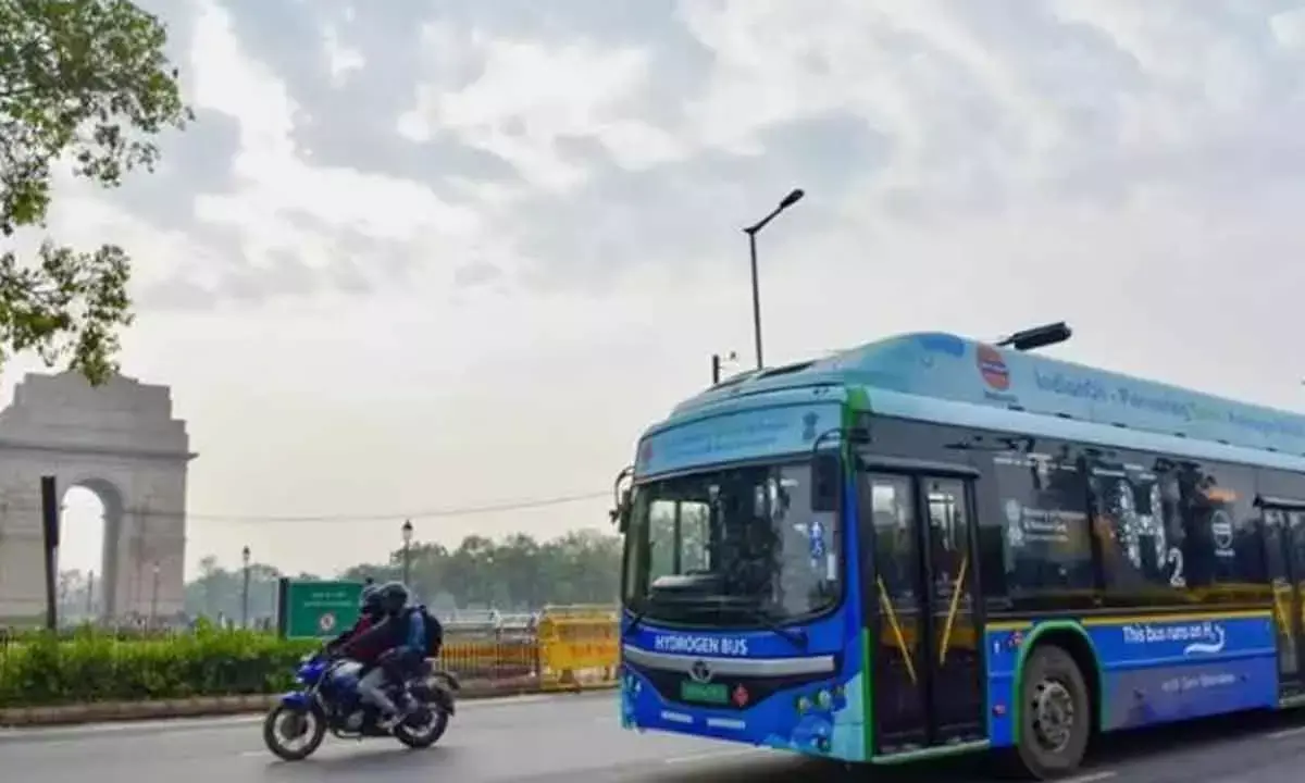 Centre Sanctions 5 Pilot Projects For Using Hydrogen In Buses, Trucks