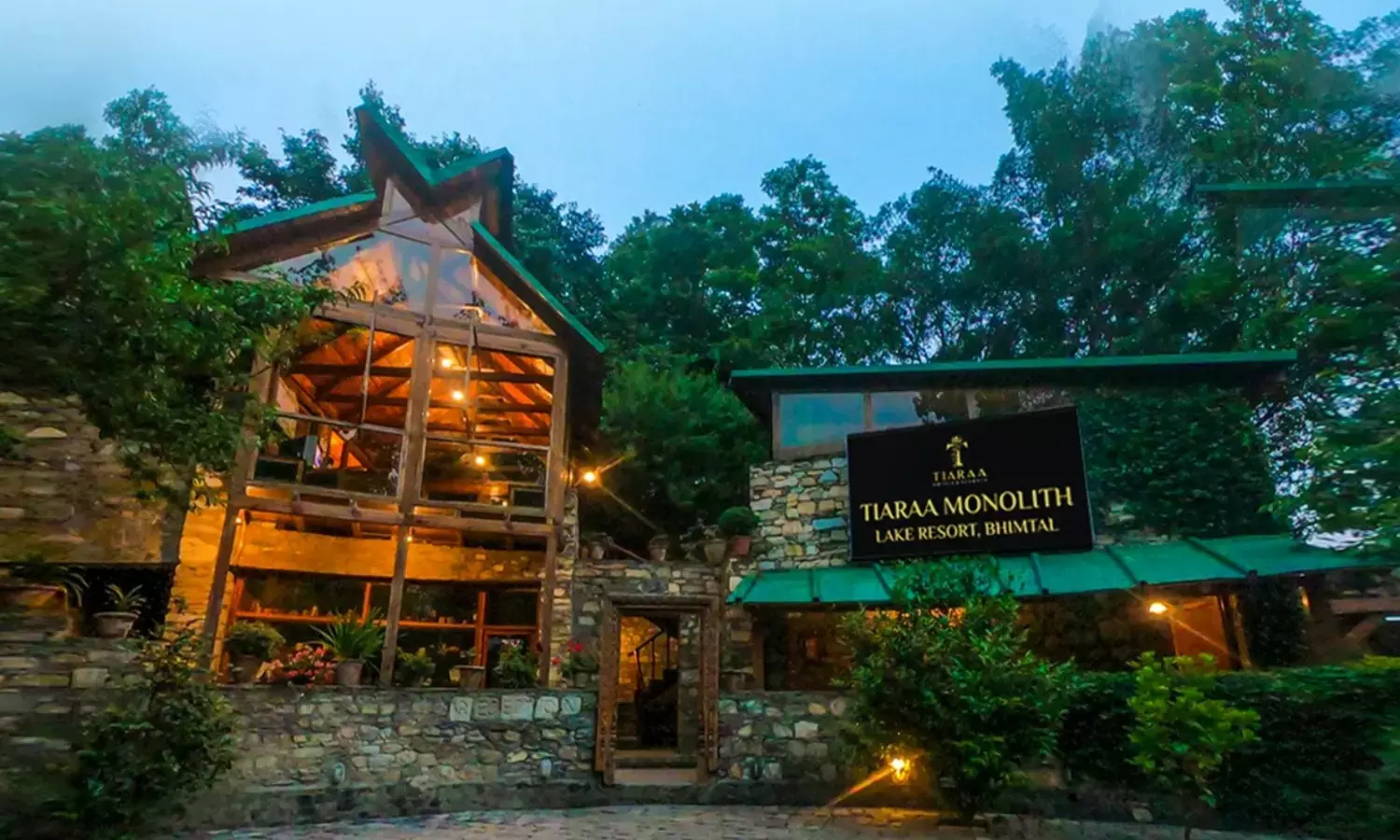 Bhimtal Vs. Nainital? A Complete Guide to Choosing the Best Getaway in 2025