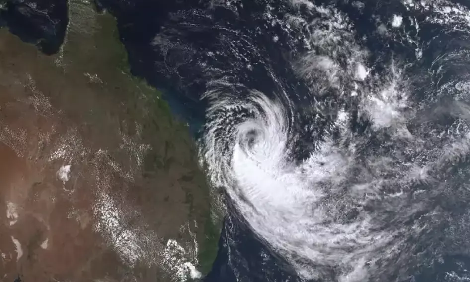 Cyclone Alfred weakens; flood risks and power outages persist across Queensland & NSW