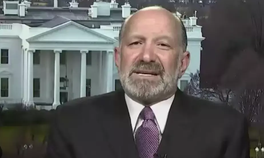 US urges India to stop buying Russian weapons!