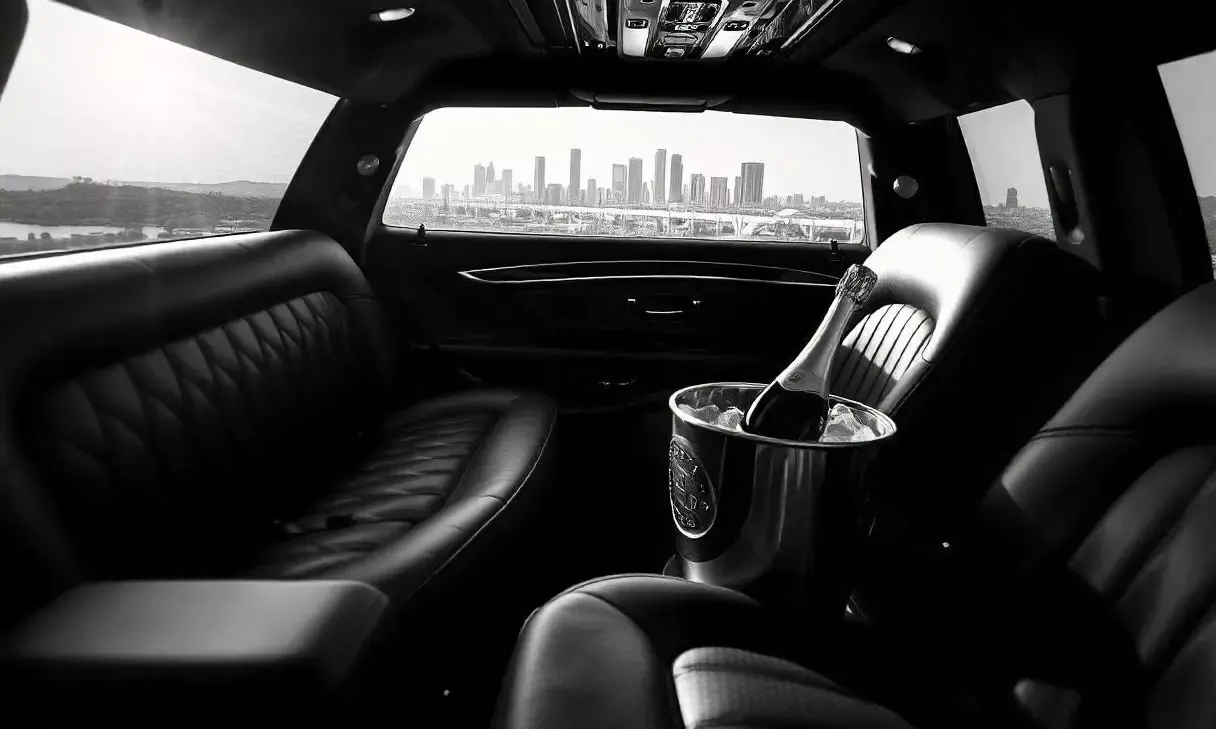 Essential Features to Look for in San Diego Limo Services