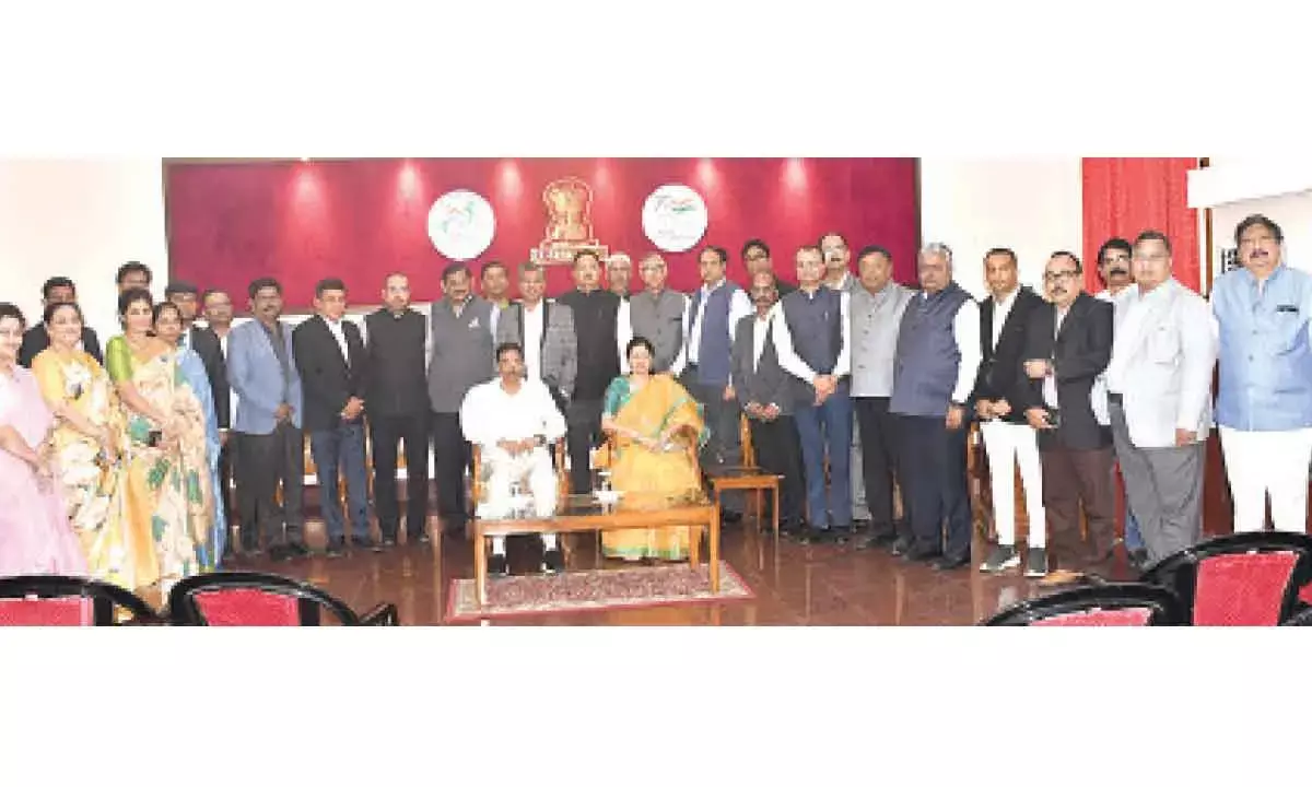 Trade Representatives From Vizag Meet Odisha Governor
