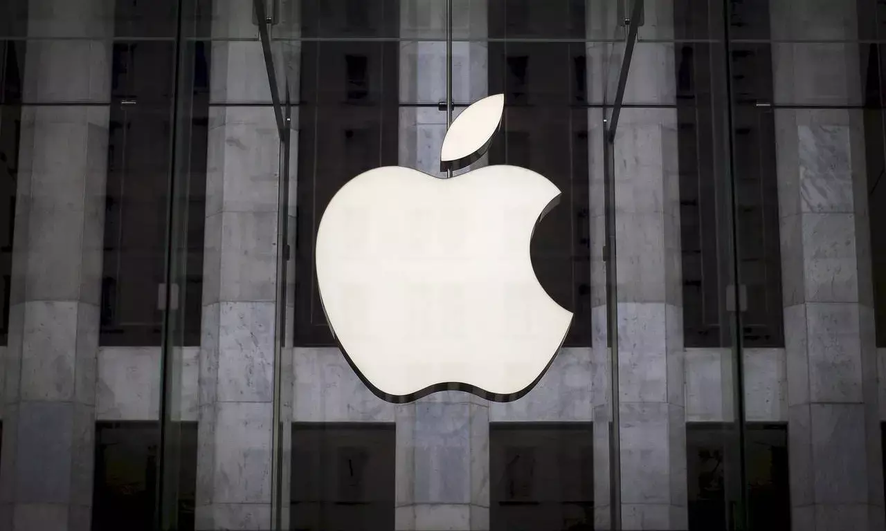 Apple Plans AI Smart Glasses Launch by End of 2026