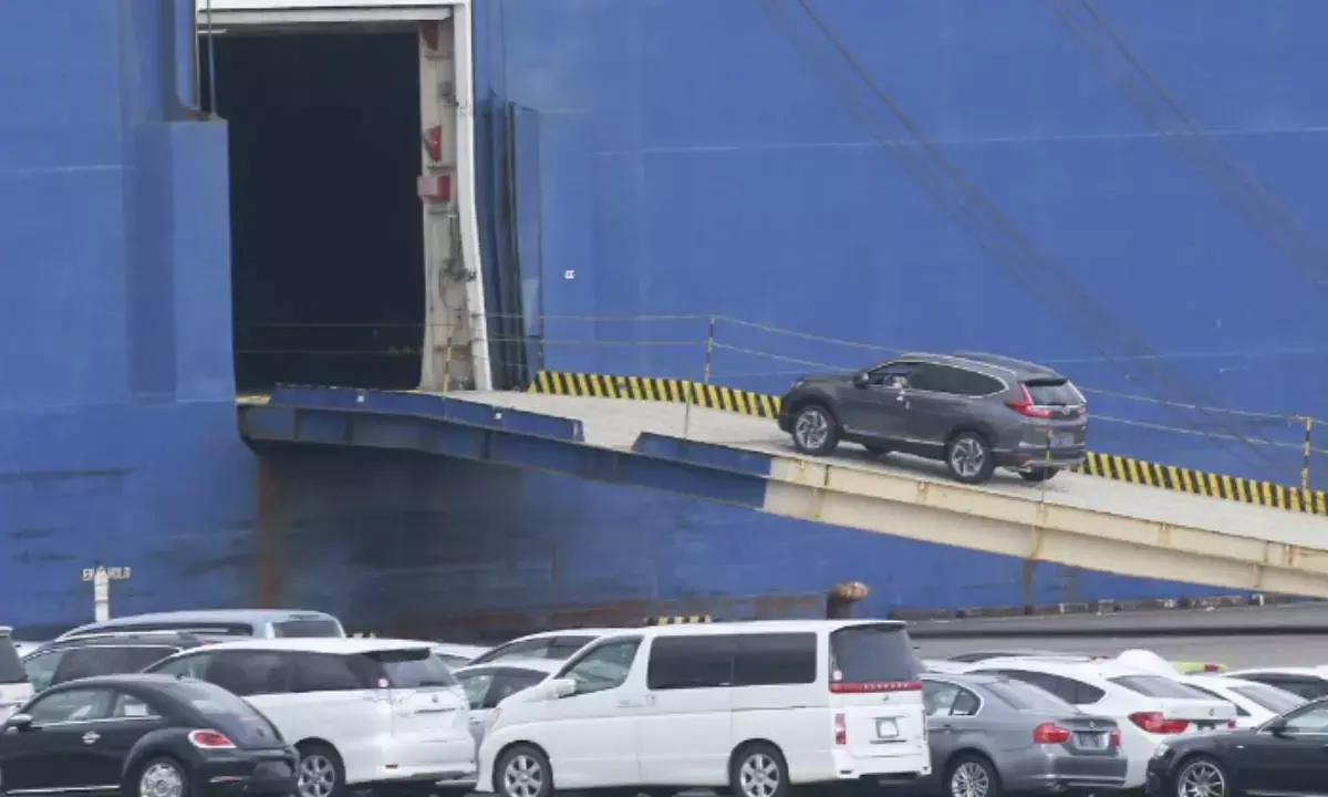 Japans economy grew at 2.2% annual rate in Oct-Dec