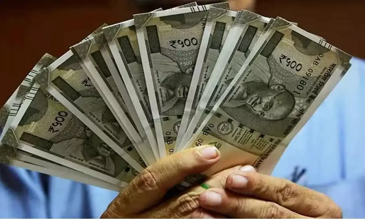 70,000 Pensioners Seek LIC Action On Delayed Payments