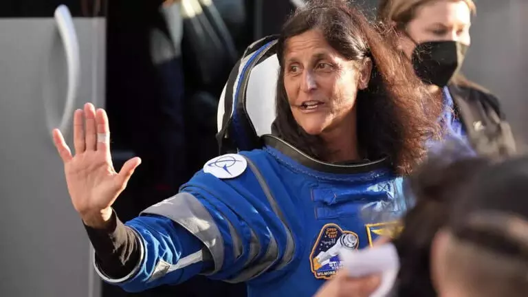 Sunita Williams Earth Return: NASA Announces Splashdown Time & Live Viewing Details Sunita Williams Earth Return: NASA Announces Splashdown Time & Live Viewing Details