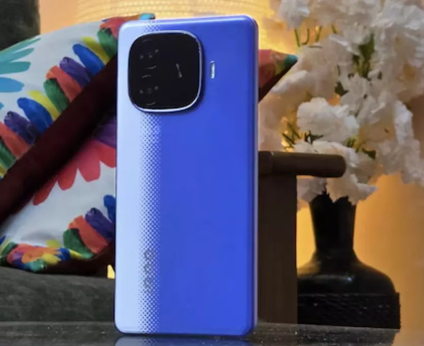 iQOO Neo 10R Launched at Rs 26,999: 4 reasons to buy and 1 reason to skip iQOO Neo 10R Launched at Rs 26,999: 4 reasons to buy and 1 reason to skip