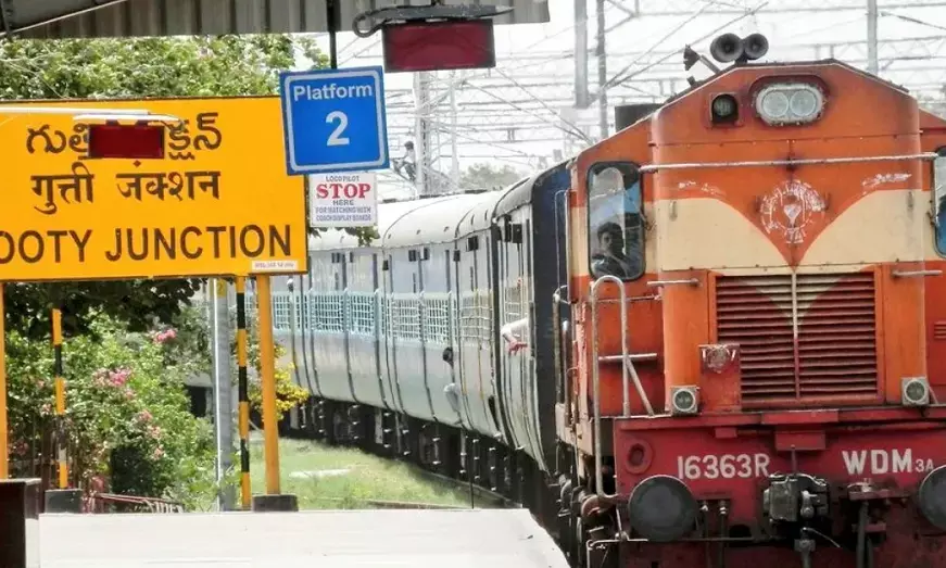 SCR bags first prize of Rajbhasha Shield