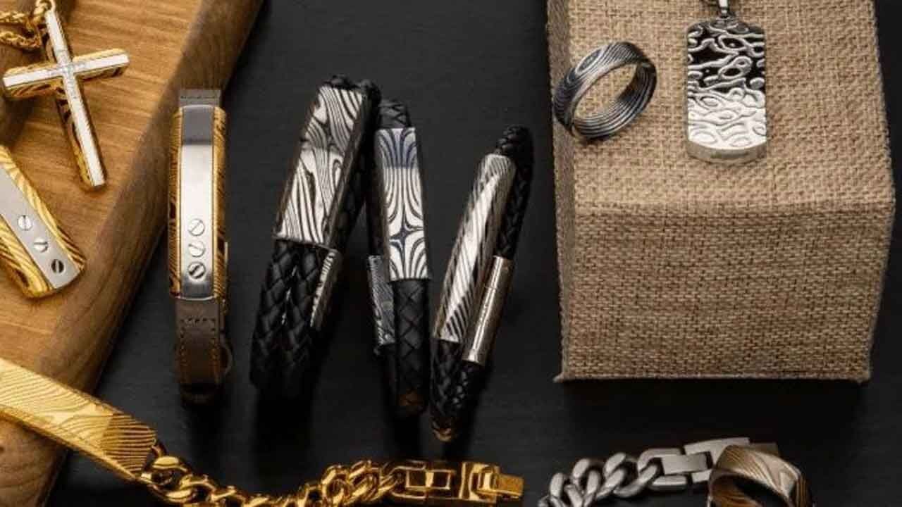 Men Making Fashion Statements With The Forever Radiating Jewellery Men Making Fashion Statements With The Forever Radiating Jewellery