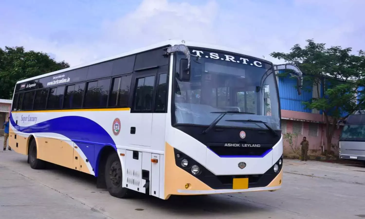 TSRTC to Operate 60 special buses During IPL matches form This Date