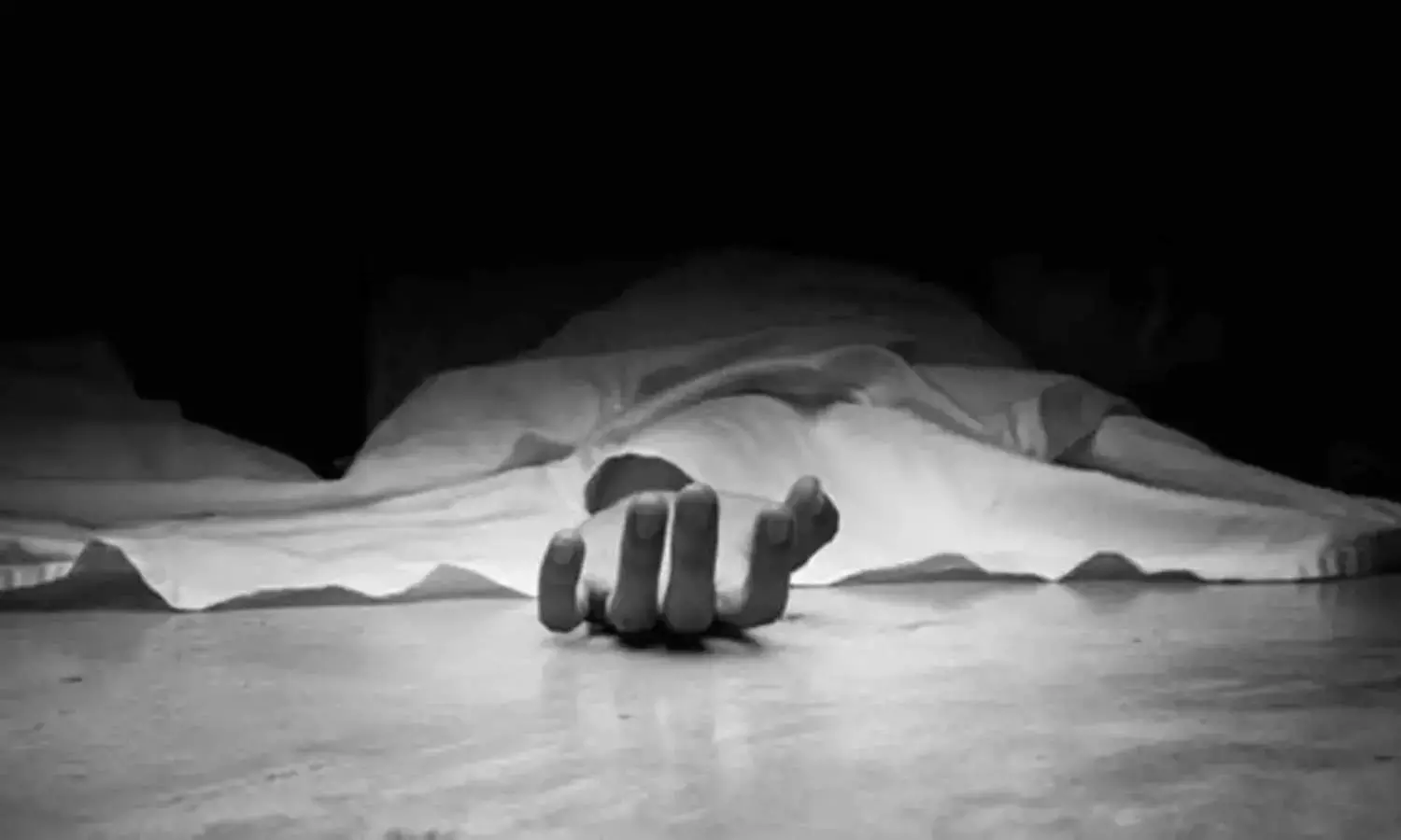 Bengaluru Techie Murders Wife, Hides Body in Suitcase; Arrested Near Pune