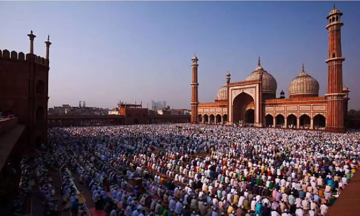 Happy Eid-ul-Fitr 2025: Hindi Shayari, Wishes, Messages, Greetings, Quotes, and Poems