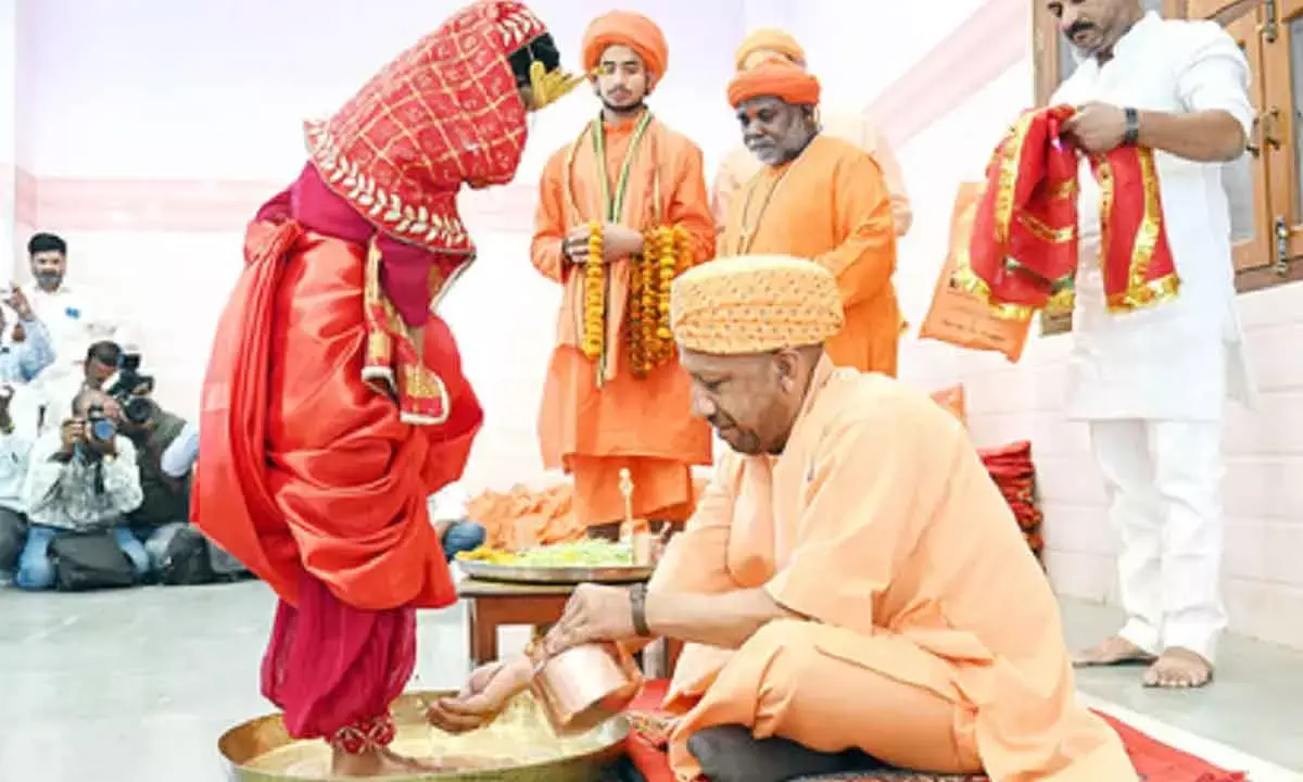 CM Yogi performs Kanya Pujan