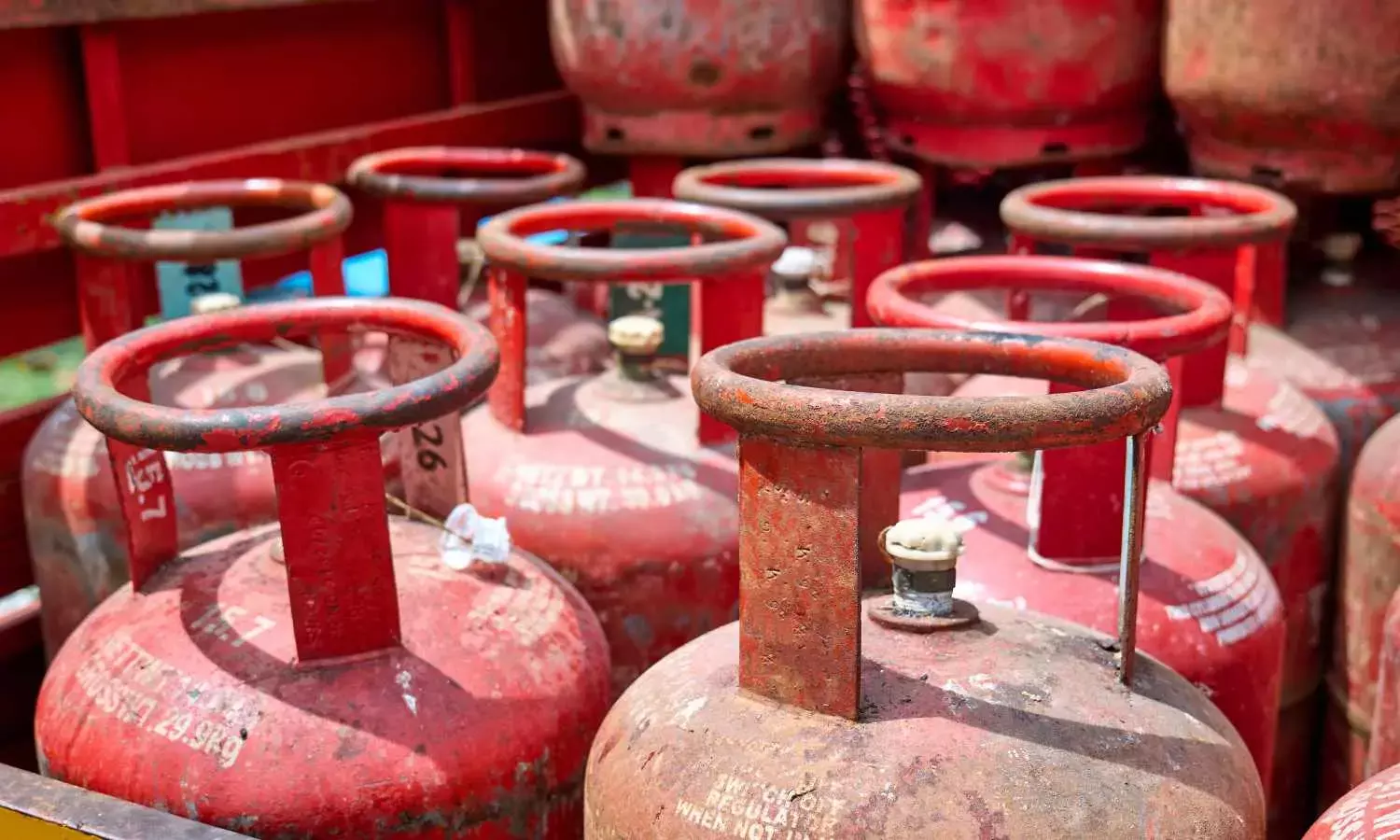 LPG Price Hike: Cooking Gas LPG Price Hiked By Rs. 50 Per Cylinder LPG Price Hike: Cooking Gas LPG Price Hiked By Rs. 50 Per Cylinder