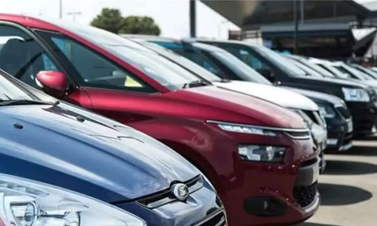 Automobile Retail Sales Rise 6% In FY25