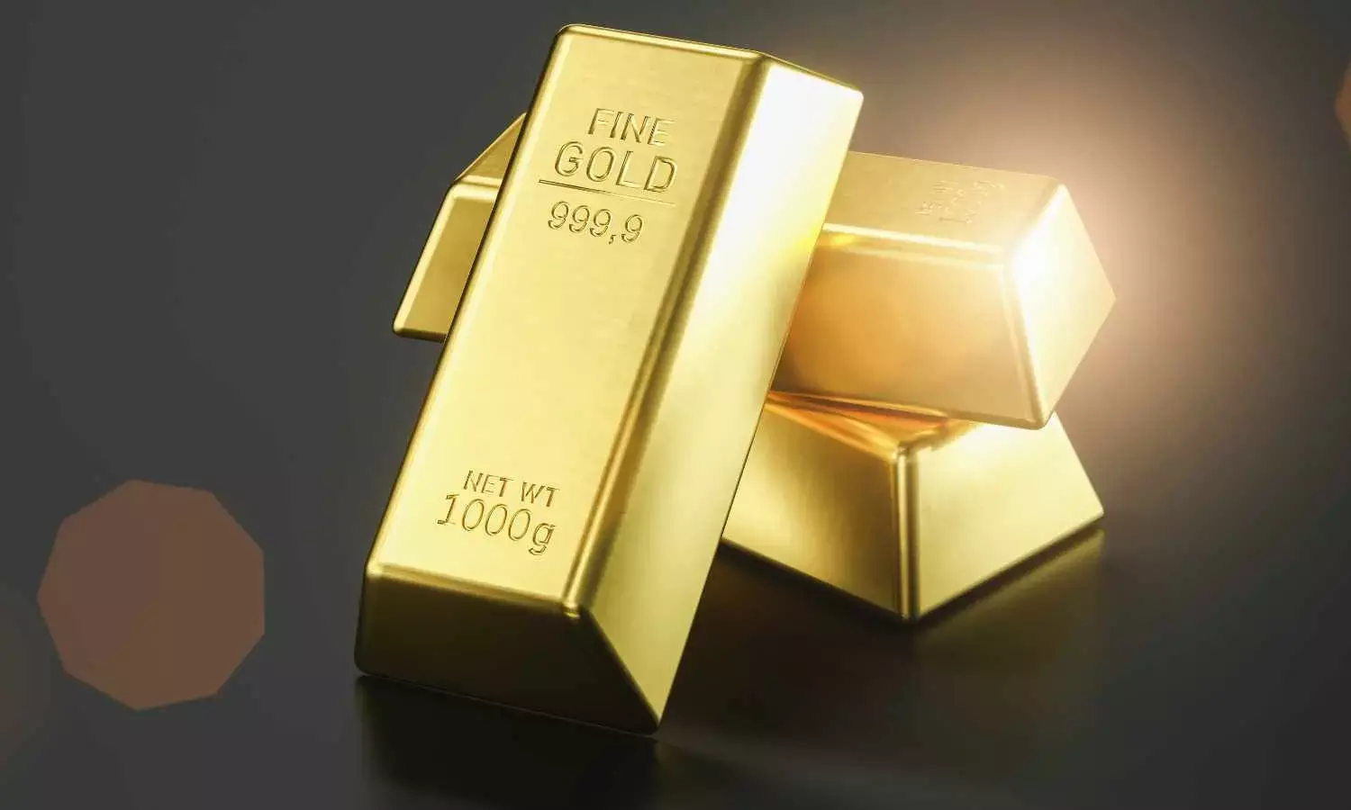 Gold touches Rs 1 lakh per 10 grams for 1st time