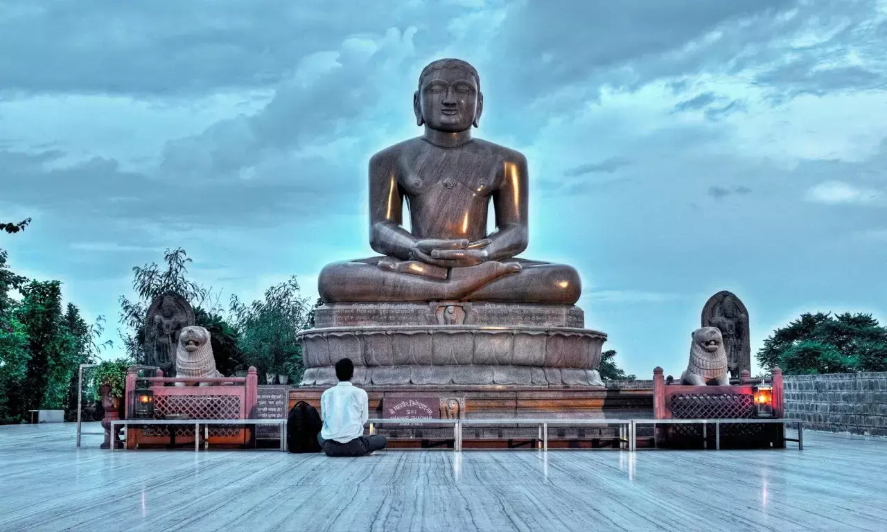 Mahavir Jayanti 2025: Date, Significance, and Heartfelt Wishes to Share