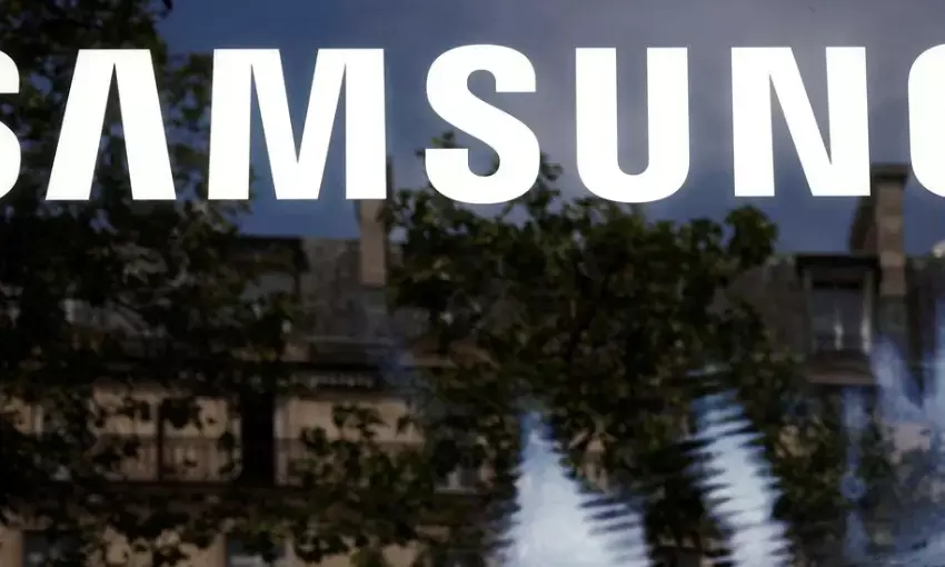 Samsung halts One UI 7 rollout worldwide amid bug concerns