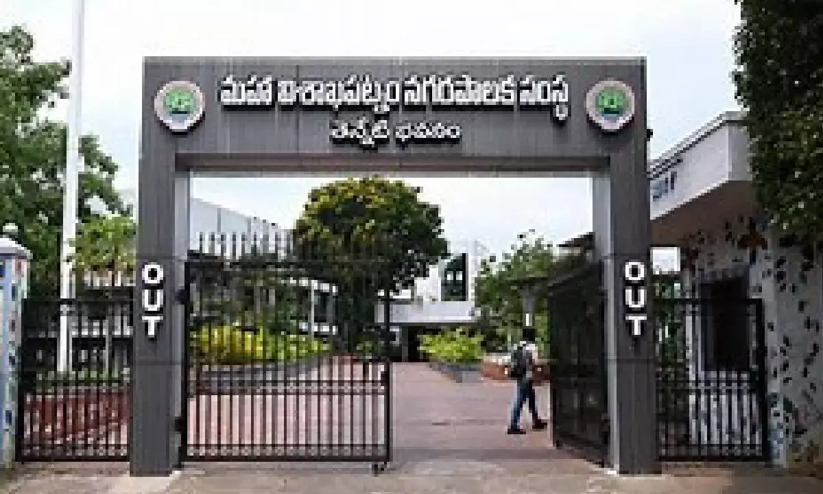 NDA removes Vizag Mayor by adopting no-trust vote