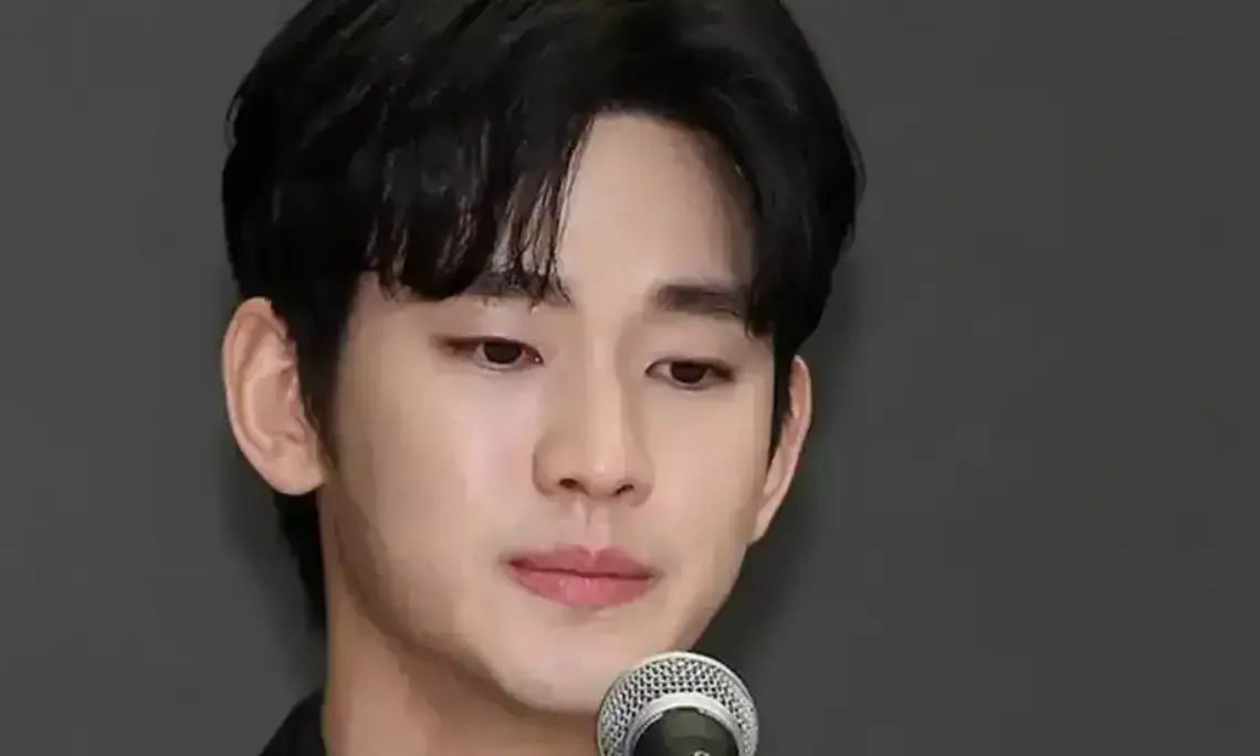 Kim Soo Hyun fan union takes legal action over defamation in ongoing dating scandal