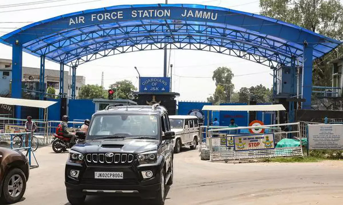 Pahalgam Terror Attack: NIA Begins Probe in Srinagar; Pakistan Minister Blames ‘Home-Grown’ Elements — Key Highlights