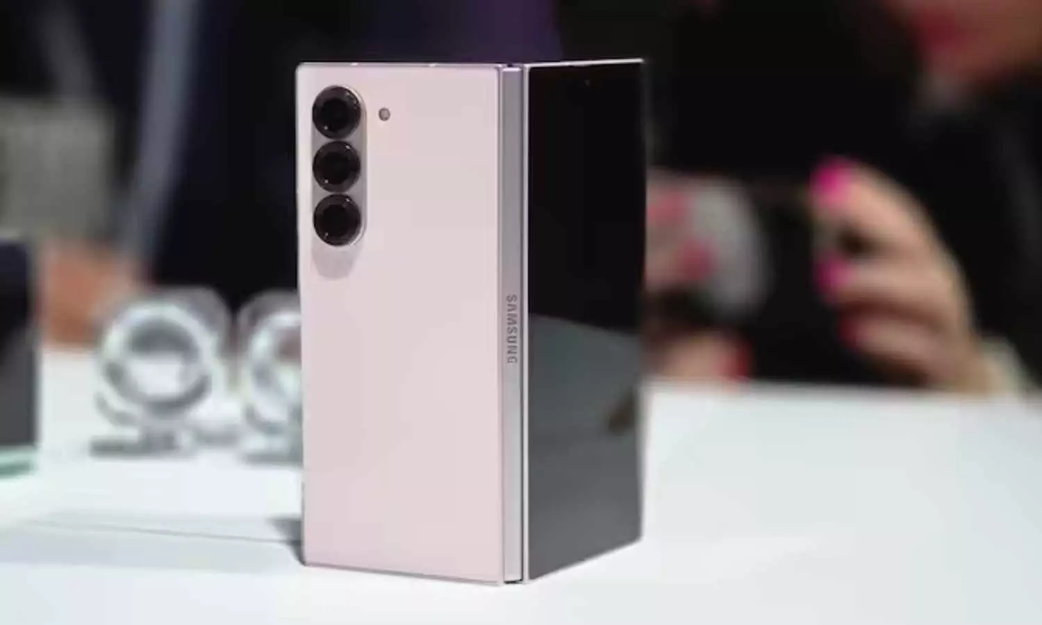 Top 5 Premium Phones to Launch in 2025: Check Specs & Dates Top 5 Premium Phones to Launch in 2025: Check Specs & Dates