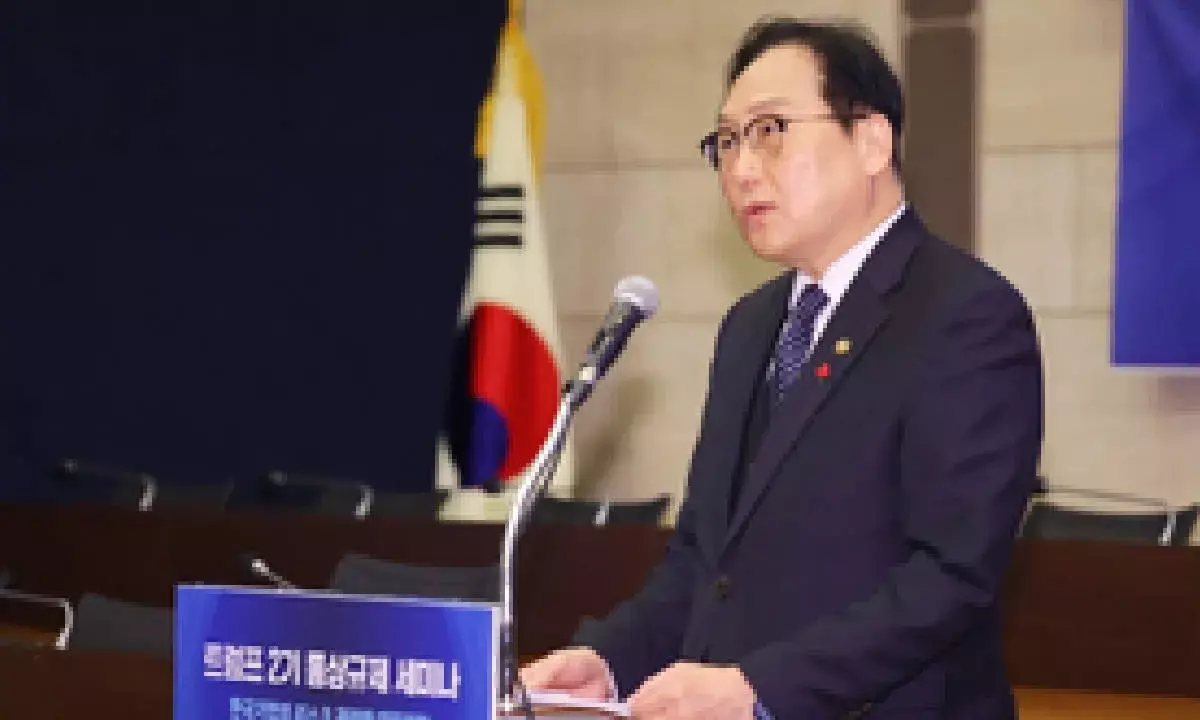 Trade minister vows all-out efforts to boost foreign investment, reshoring firms