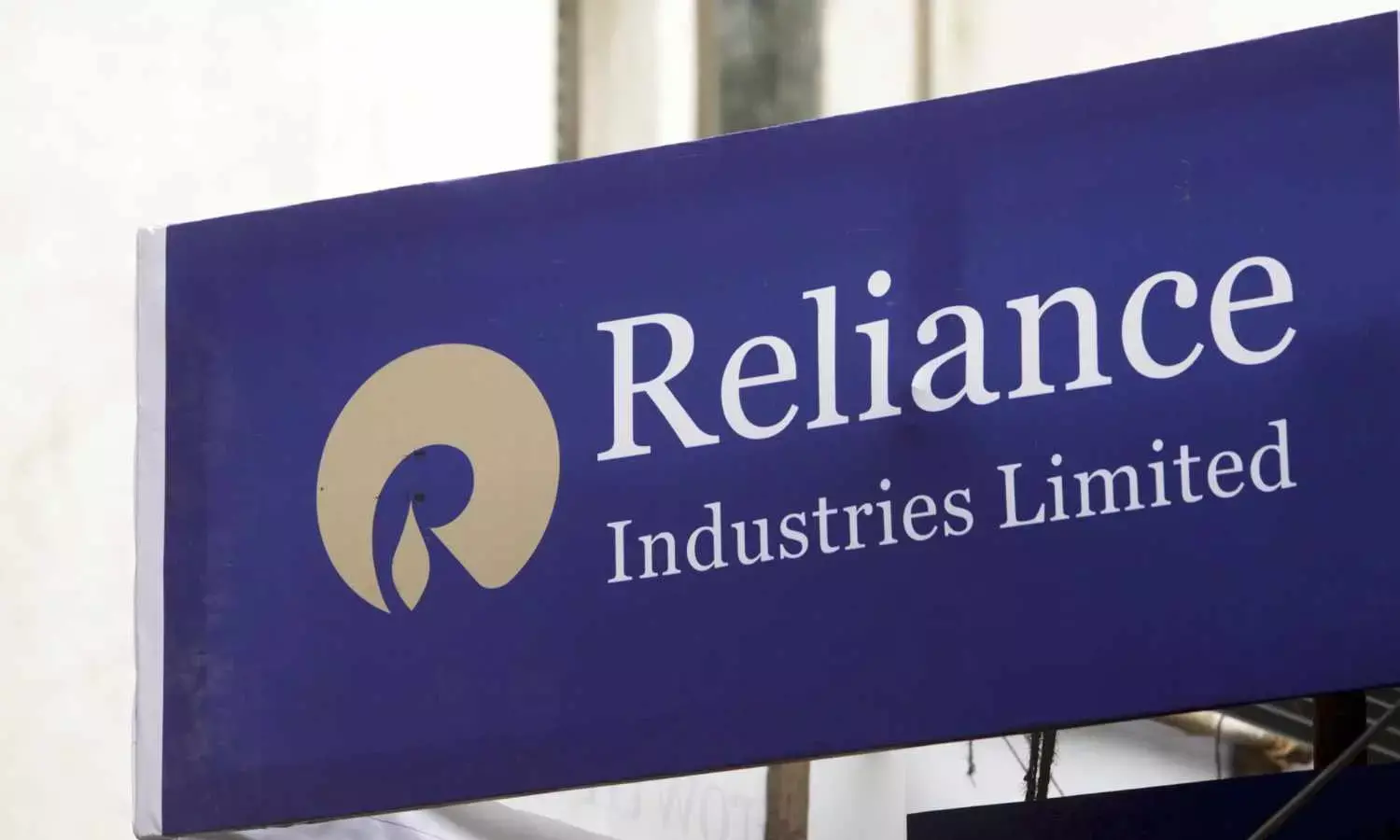 Reliance Industries Raises $2.9B Offshore Loan in Asia’s Biggest 2025 Deal
