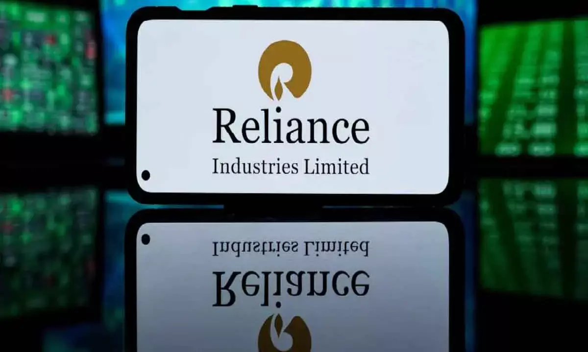 RIL’s Mcap Surges Rs 92,629 Cr To Rs 18.52 Lakh Cr