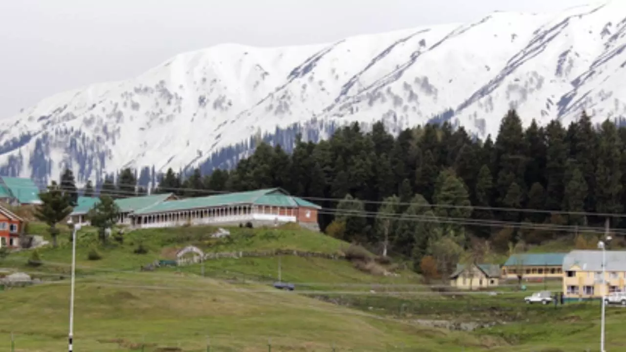 Pahalgam attack impact: J&K govt closes 48 tourist destinations in Kashmir Pahalgam attack impact: J&K govt closes 48 tourist destinations in Kashmir
