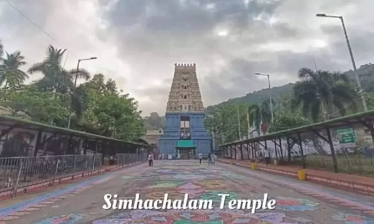 Simhachalam Temple wall collapse kills 7 devotees