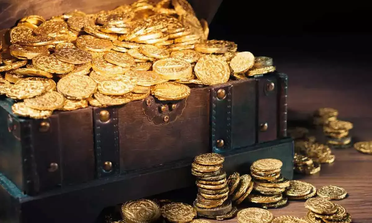 Gold climbs Rs 1,400; Silver jumps Rs 1,000