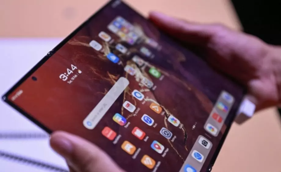 Samsung set to launch its first Tri-Fold smartphone Galaxy G Fold Samsung set to launch its first Tri-Fold smartphone Galaxy G Fold