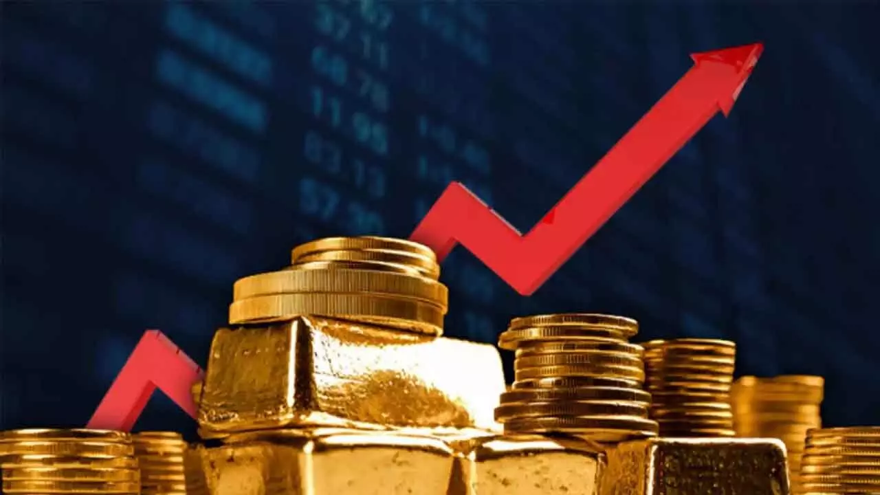 India On Gold Hunt: Akshaya Tritiya Churns Out Rs 12k-Crore Sales India On Gold Hunt: Akshaya Tritiya Churns Out Rs 12k-Crore Sales