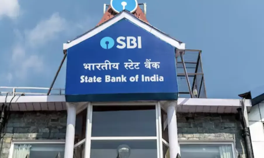 SBI to raise ₹25,000 Cr via QIP/FPO in FY26 amid 10% dip in Q4 profit