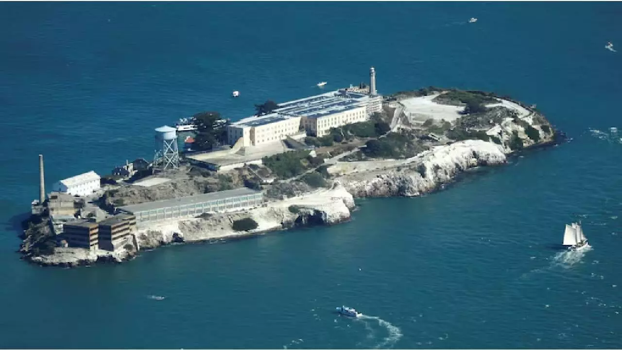 Trump Orders Reopening of Alcatraz Prison to Detain Violent Offenders and Immigration Detainees Trump Orders Reopening of Alcatraz Prison to Detain Violent Offenders and Immigration Detainees